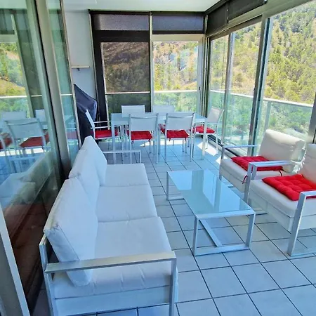 Apartamento Soleado Con Terraza Privada *